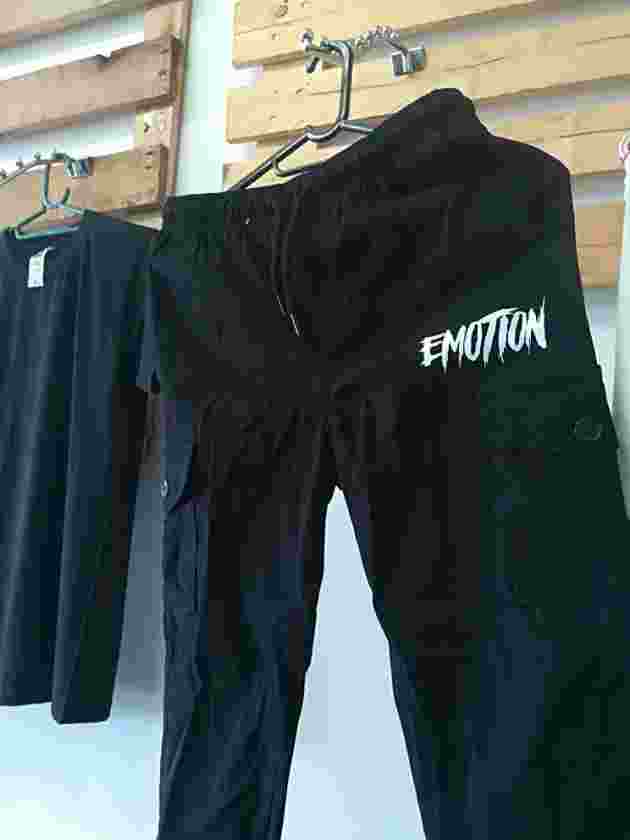 Emotion Clothing Cargo pants